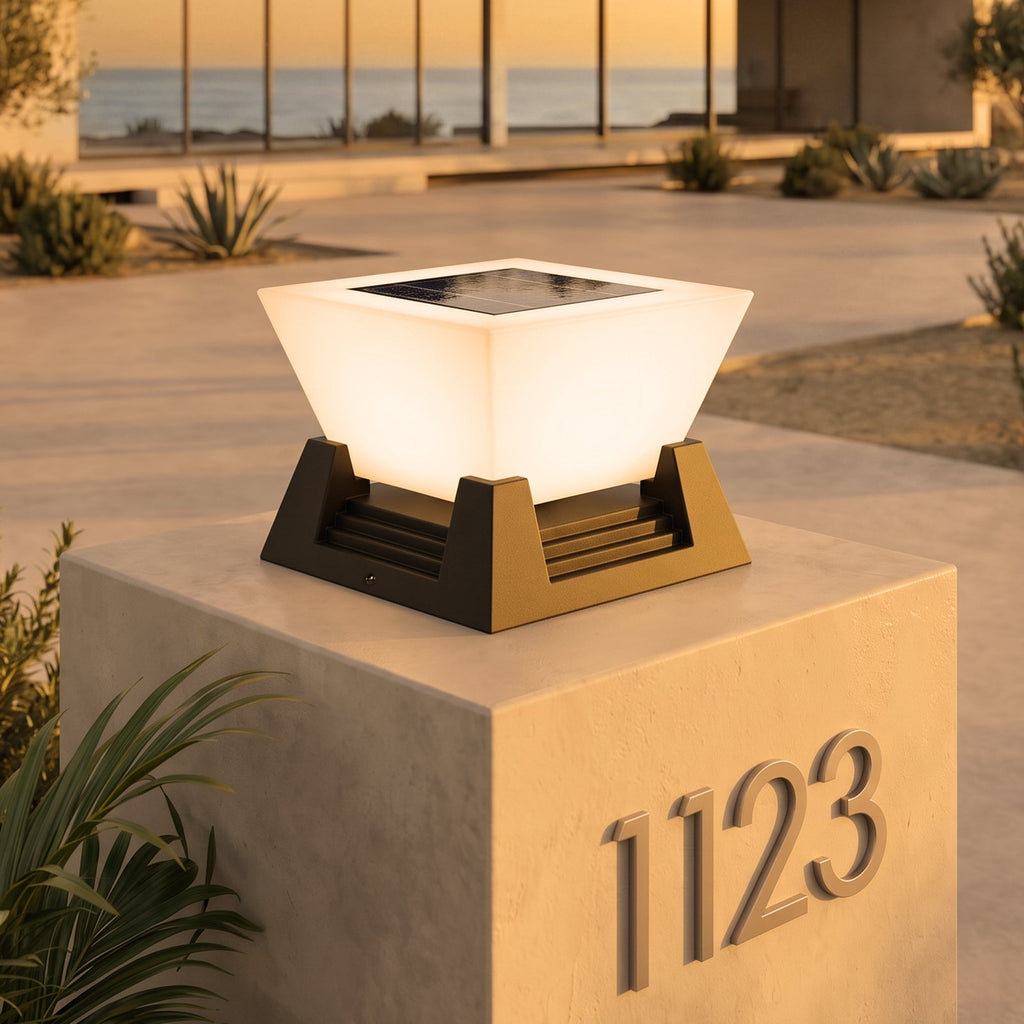 W&F Collection | Nova Solar Post Light