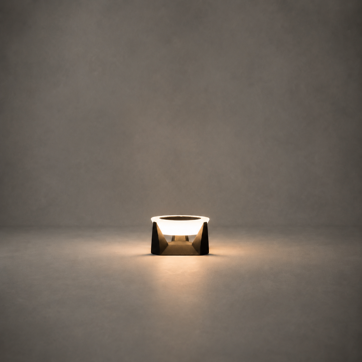 W&F Collection | Halo Solar Outdoor Post Light