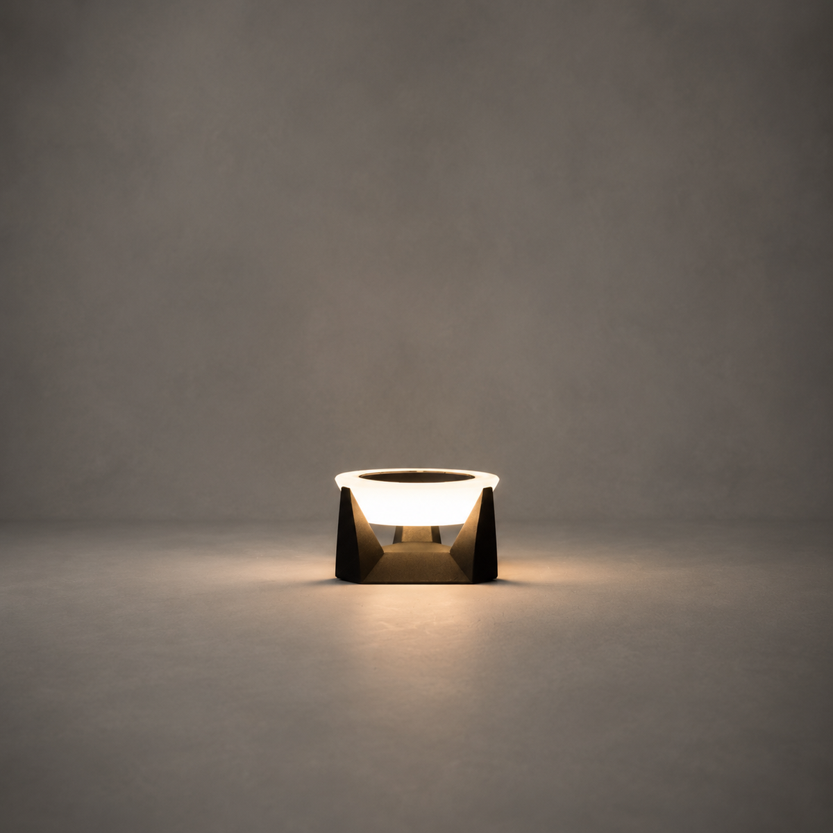 W&F Collection | Halo Solar Outdoor Post Light