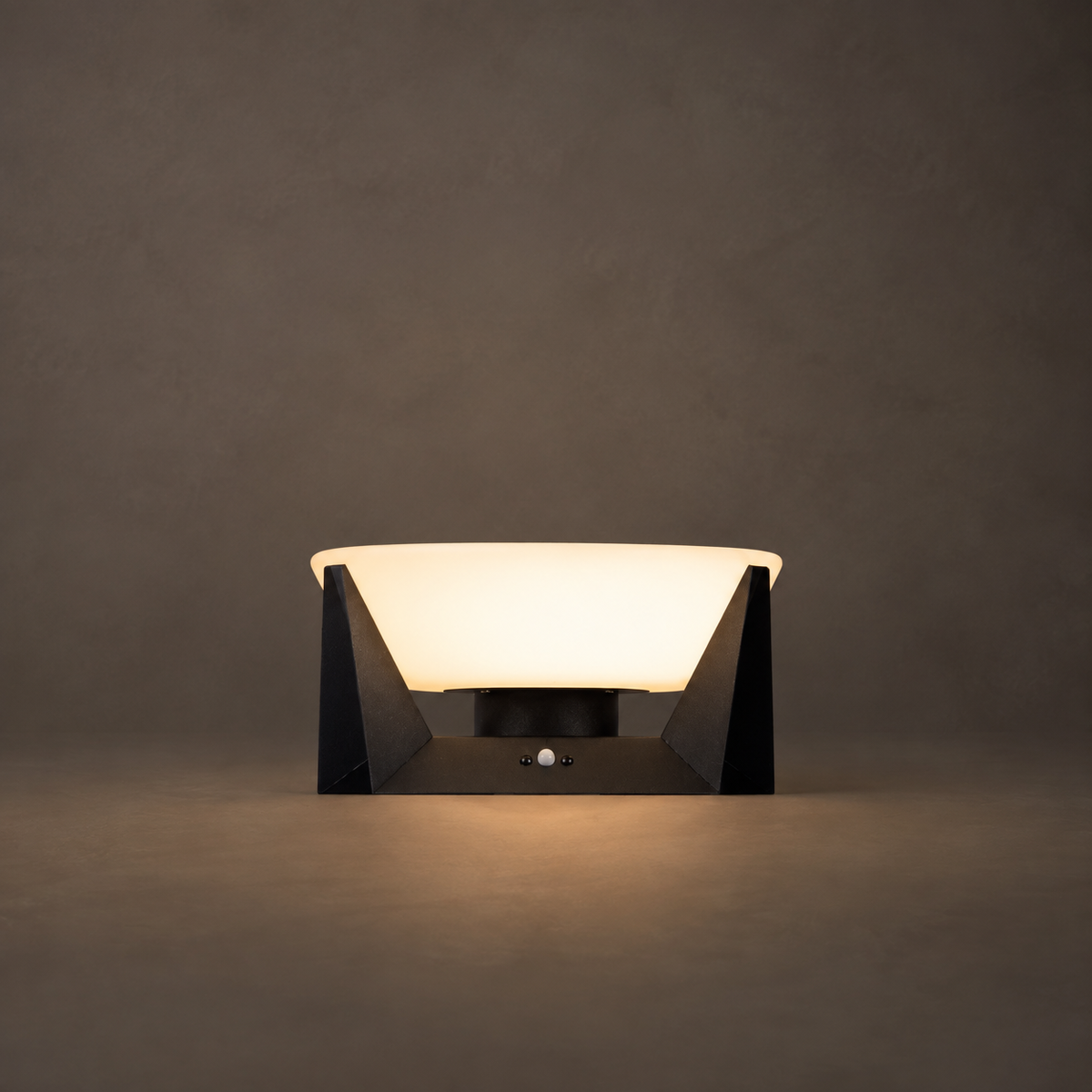W&F Collection | Halo Solar Outdoor Post Light