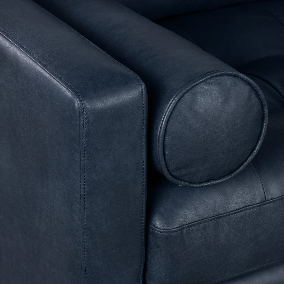 W&F Collection | Napa 104.5" Leather Right-Facing Sectional Sofa (Midnight Blue)