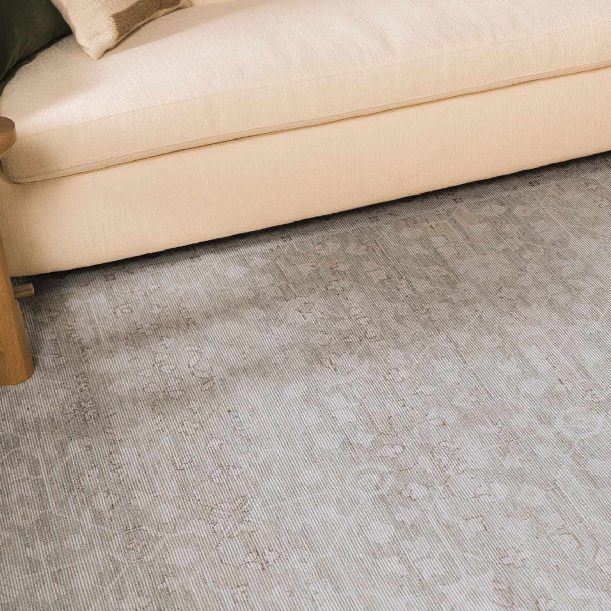 W&F Collection | Asha Machine Woven Area Rug