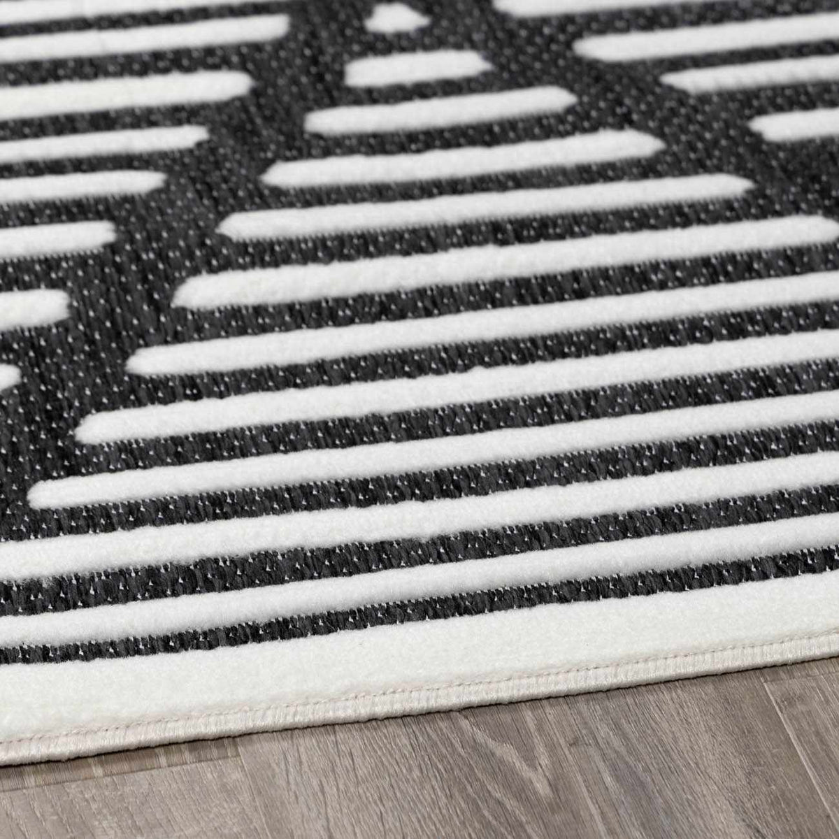 W&F Collection | Anah 3D Black Outdoor Rug