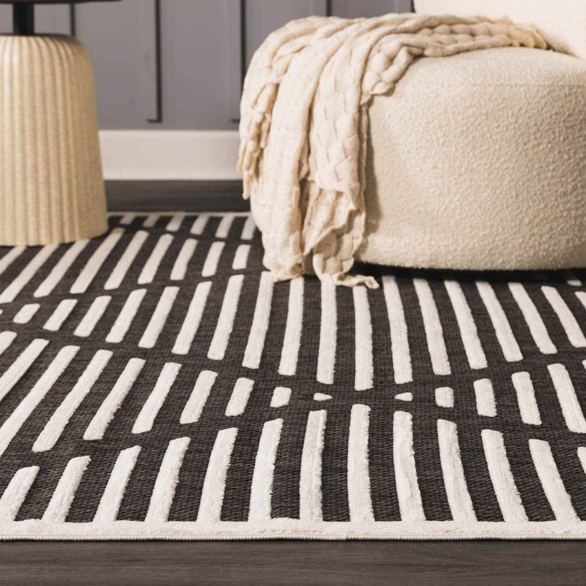 W&F Collection | Anah 3D Black Outdoor Rug
